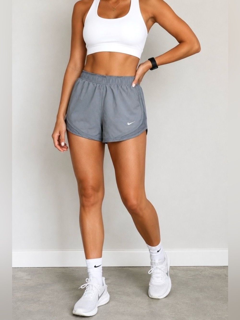 Nike Women's Grey Running Shorts - Lightweight Athletic Shorts Size Meduim
